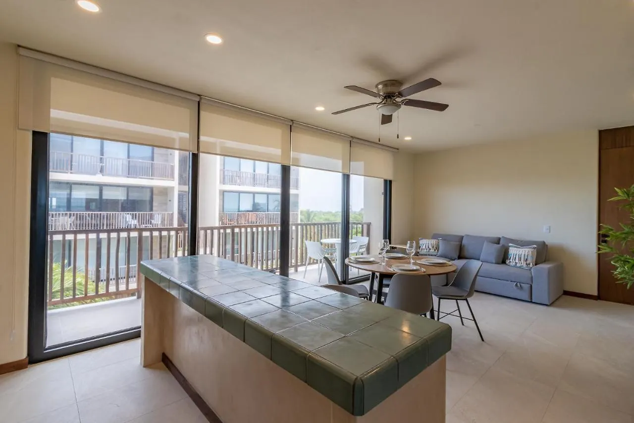 Ocean View 2 Bedroom Apartment In Punta Cocos - D201 Isla Holbox Mexico